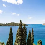 Beach House Sveti Jakov 2